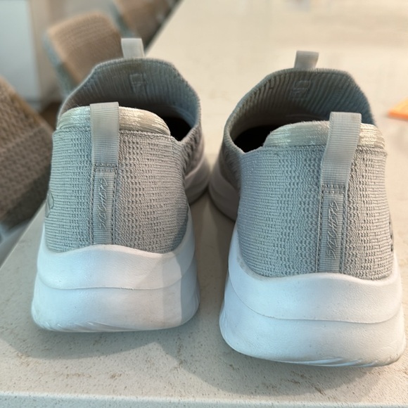 Women’s Skechers Ultra Flex 3.0 Size 7 - Picture 4 of 6